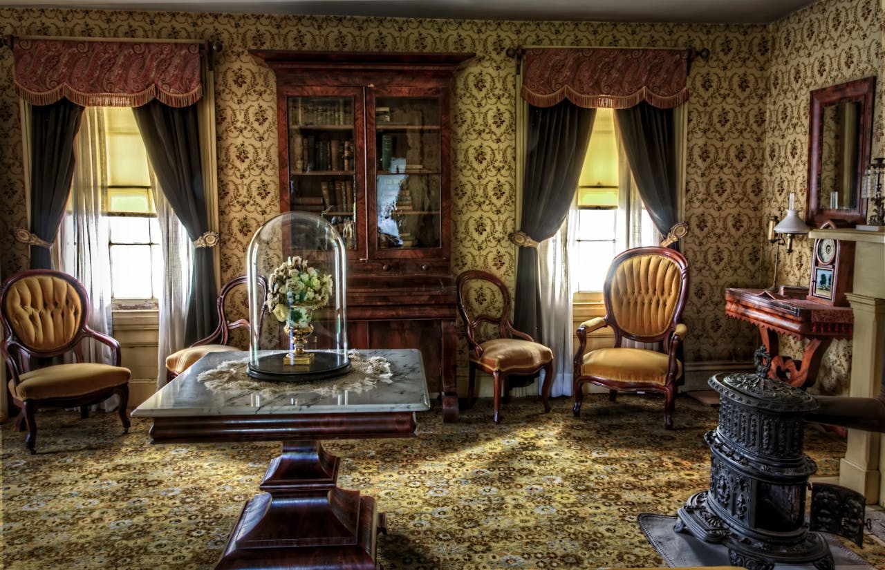 Offerings 1 living room victorian historic vintage 40504